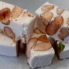 Nougat blanc tendre en domino. Nougat traditionnel et provençal avec une fabrication artisanal - le meilleur prix du nougat est au Laurmar