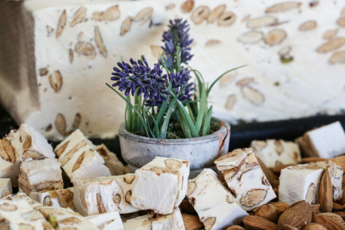 nougat_fleur_lavande_igp_miel_sault_amande_provence_laurmar